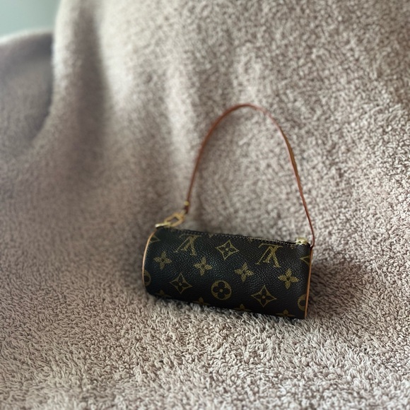Louis Vuitton Monogram Mini Papillon Pochette - Picture 2 of 10